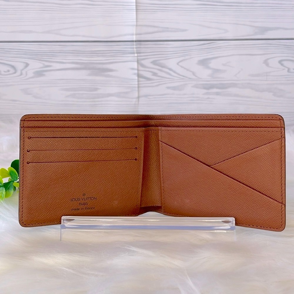 Louis Vuitton Monogram Bifold Wallet - Picture 4 of 14